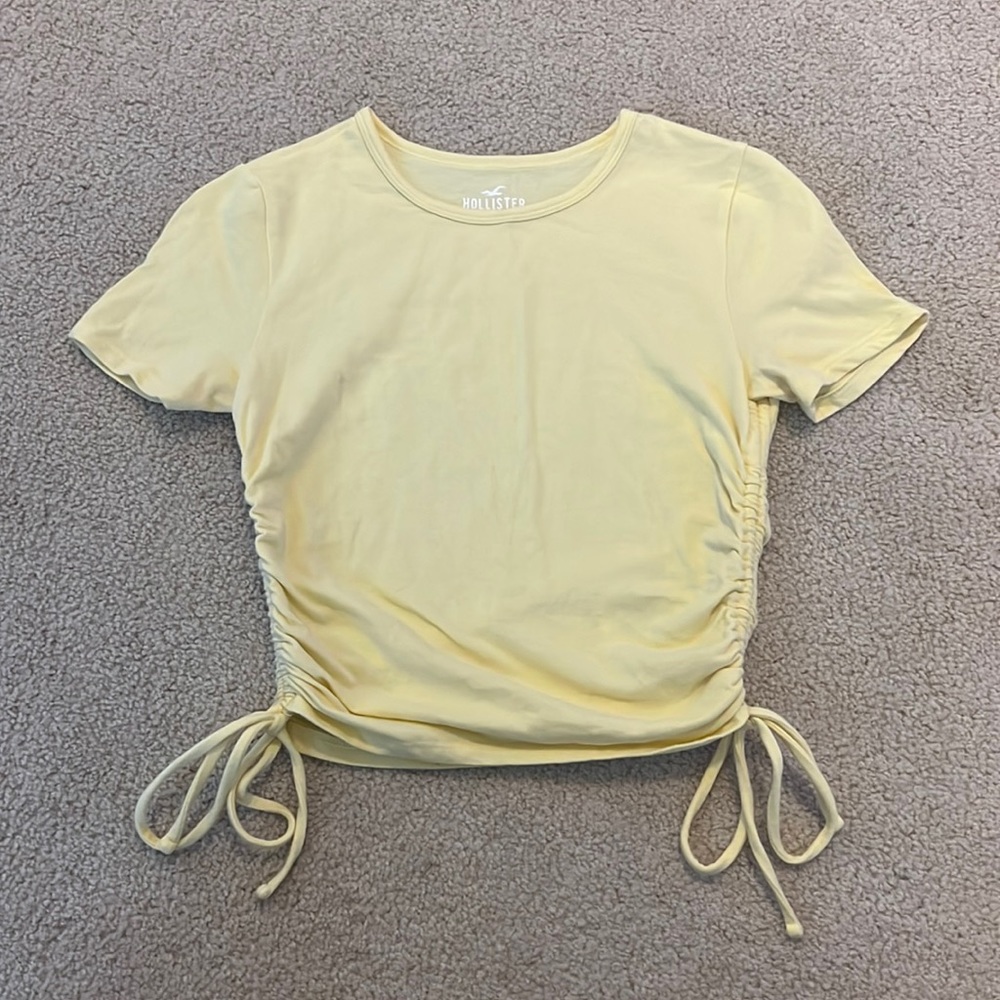 Hollister t-shirt